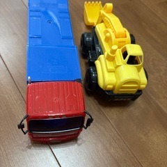 車のおもちゃ2点セットの画像