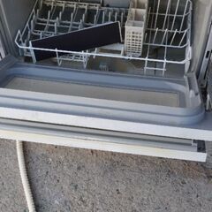 パナソニック 食器洗い機 詳しい方にお譲り致します 2017年生 別館においてますの画像