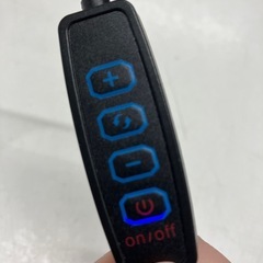 I 2509-224 LEDリングライト 年式不明 点灯確認済み 高さ調節可能 キズ 汚れありの画像