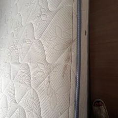 セミダブルのマットレスの画像