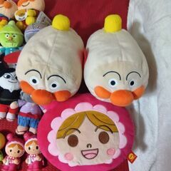 アンパンマンぬいぐるみなど　31個（特大ぬいぐるみ２個追加）　1個150円〜の画像