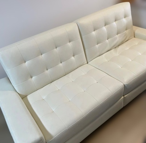 白レザーソファ