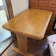木製ダイニングテーブル　ウッド調の画像