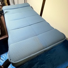 ソファー(ベッドに変形) の画像