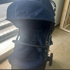 Apricaの3輪ベビーカースムーヴシリーズの画像