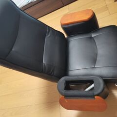 収納付き座椅子の画像