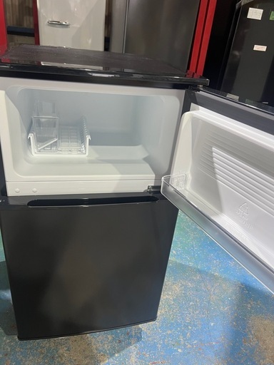 021コンフィー(COMFEE’) COMFEE' 冷蔵庫 90L 2ドア 右開き ブラック RCT90BL(E) 耐熱天板2025年製【未使用 開封品❗️ 】