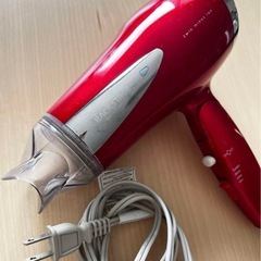 KOIZUMIレッド ヘアドライヤー ノズル付きの画像
