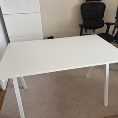 【無料】パソコンデスクIKEA　TROTTEN トロッテン　の画像