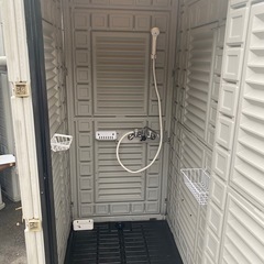仮設シャワー　中古　清掃済み　給湯器付きの画像