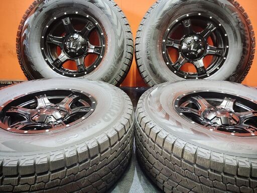 走行短め【YK G075 LT315/70R17】スタッドレス【LEXXEL WHEEL 17インチ 9Jマルチ5HPCD114.3/127+39】23年製 ラングラー等　(VTN343MS+)