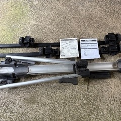 ルーフボックスと自転車キャリアの画像