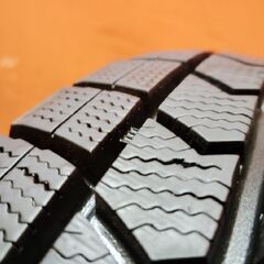 DUNLOP WINTER MAXX WM02 185/60R15 15インチ スタッドレス 2本 24年製 バリ溝 フィットシャトル ヴィッツ セレナ インサイト等　(KTE361)の画像