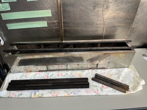 炭火焼き用 焼き鳥台 串焼き台 ステンレス製 コンロ W900 D180 通風口3箇所 中古品 厨房 設備 キャンプ BBQ などに！ ④