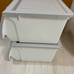 横開きコンテナ2個の画像