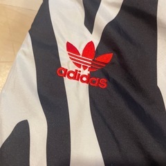 アディダス　オリジナルスの画像