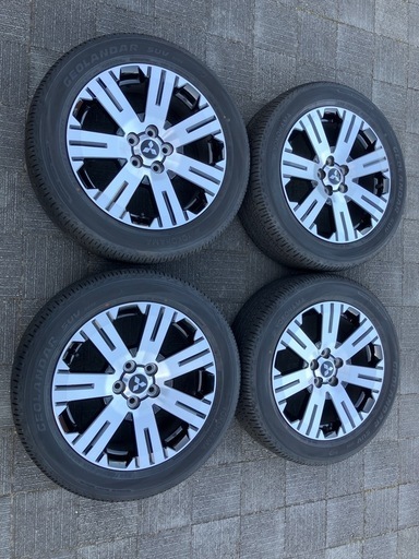 [美品]デリカD5 後期純正18インチタイヤホイールセット