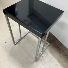 O2509-230 サイドテーブル ブラック 中古の画像
