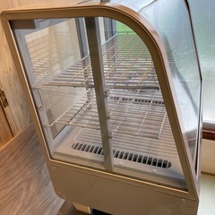 【美品】　冷蔵ショーケース　型番: HJR-UTK100WTの画像