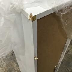 【中古】縦置きスリム収納棚（ホワイト／2段／扉付き）現地販売中！の画像