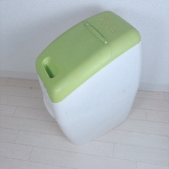 おむつ処理ゴミ箱　におわなくてポイ　本体の画像