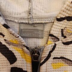 NIKE スニーカー柄パーカーの画像