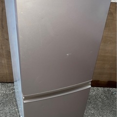 埼玉 東京都 配達設置無料 シャープ 冷凍冷蔵庫 137L 自動霜取機能付の画像