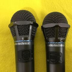 ワイヤレスマイク（２本セット）　専用充電器１台付きの画像