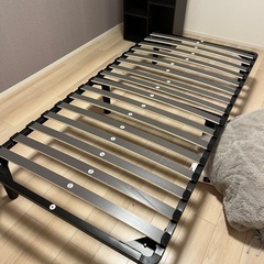 ベッドフレームの画像