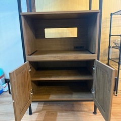 ニトリ　ヴィンテージ食器棚の画像