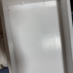 DIYで白く塗装した化粧台
の画像