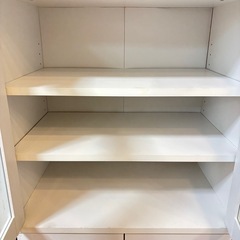 食器棚の画像