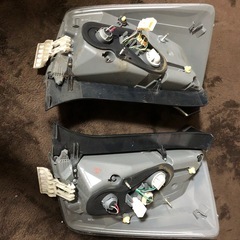 30プリウス  スモークテールの画像