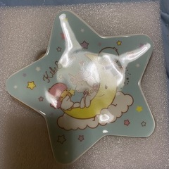 キキララの星形お皿の画像