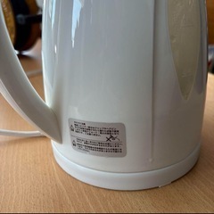 電気ポットの画像