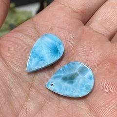 ラリマー ペアドロップ型ルースの画像