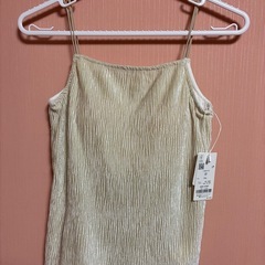 新品未使用タグ付き洋服2点の画像