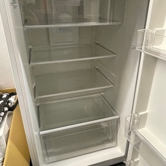 【中古】¥17,500 2ドア冷蔵庫　2022年製　236リットル【II096】の画像
