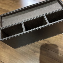 ニトリ レザー風 ティッシュケース ペン立て リモコン立ての画像