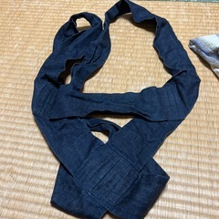 哺乳瓶と抱っこ紐の画像