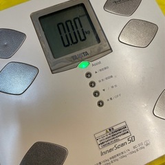 【中古】¥800 タニタ体重計　ヘルスメーター　BC-312【II100】の画像
