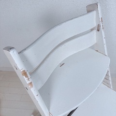 ホワイトキッズチェア　高さ調整可能　の画像