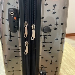 キャリーケースの画像
