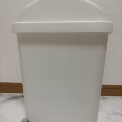ゴミ箱の画像