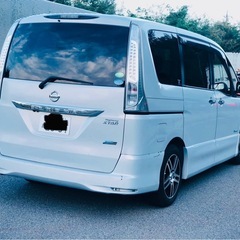 日産セレナの画像