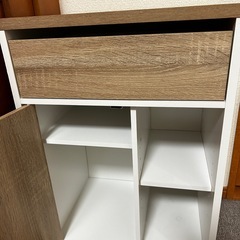 収納キャビネット (shuunou kyabinetto / storage cabinet)の画像