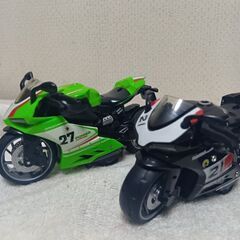 プルバックバイク4台セット②！の画像