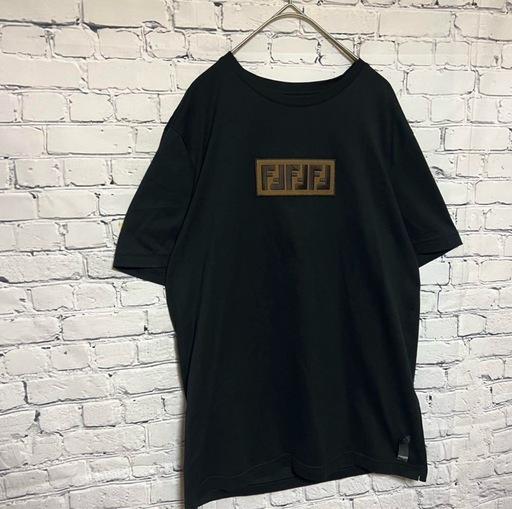 正規品 FENDI Tシャツ