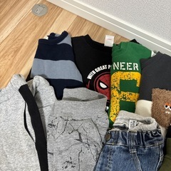 子供服男の子裏起毛120と110の画像