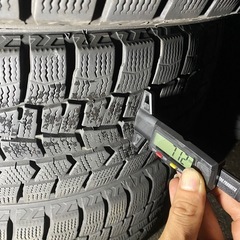185/60r15スタッドレスタイヤとホイール4本セットの画像